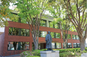 history amanashi Gakuin University