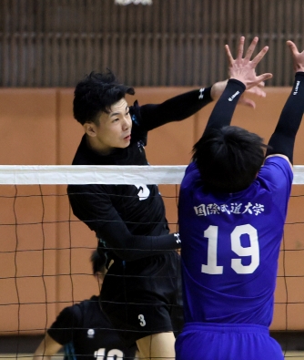 VOLLEYBALL